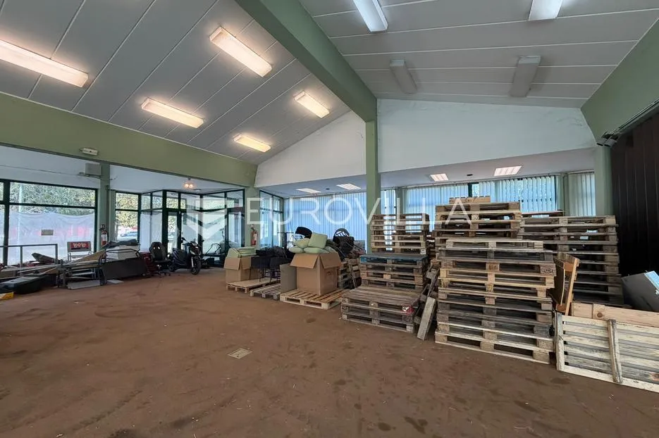 đakovo, strogi centar, poslovni prostor 500 m² - slika 2
