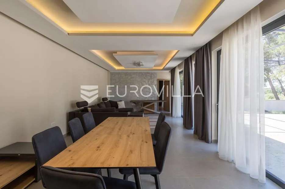 istra, rovinj, vila moderne arhitekture na 300 metara od mora - slika 2