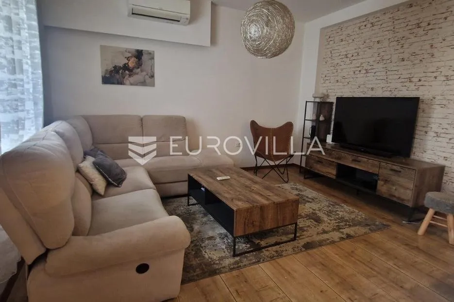 ližnjan, šišan - kuća na tri etaže u srcu šišana - slika 5
