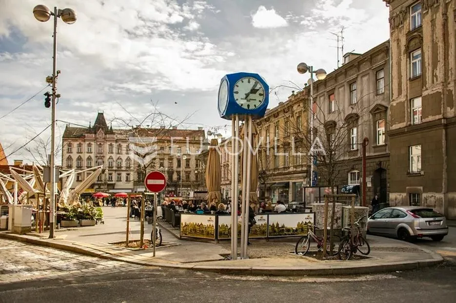 Zagreb, Britanski trg, poslovni prostor 27 m² u suterenu na top lokaciji