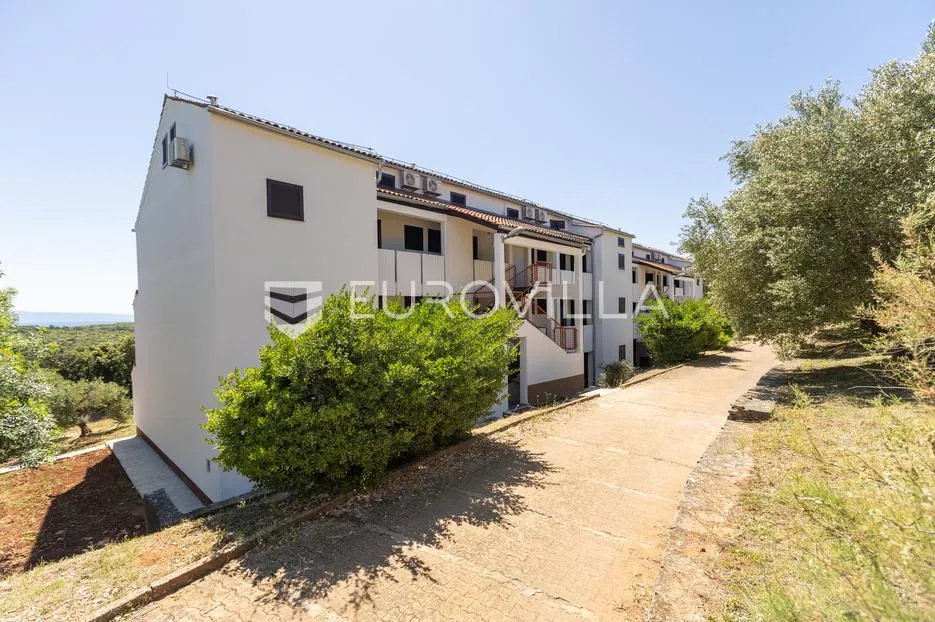 istra, duga uvala, 2. kat, adaptirani apartman u sklopu naselja s pogledom na more, 150 m od mora - slika 14