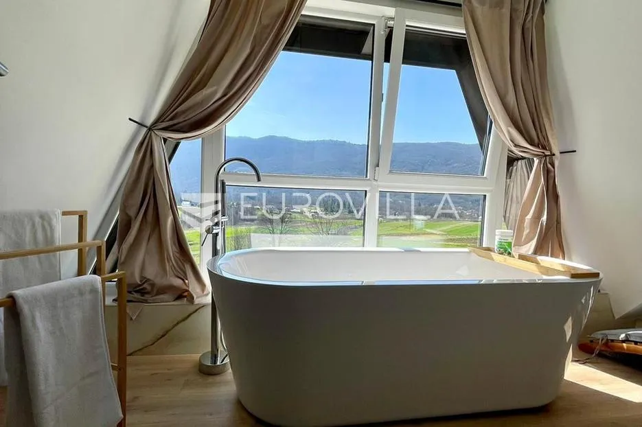 Ogulin, Zagorje, kuća 350 m², novouređena
