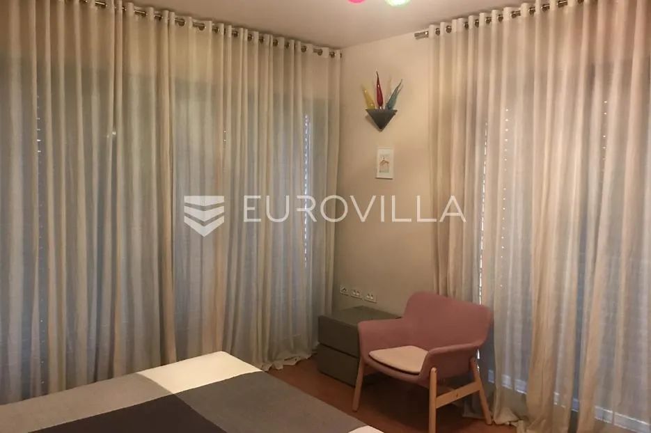 istra, rovinj, luksuzni penthouse nkp 186m2 na super lokaciji s dva garažna mjesta - slika 26