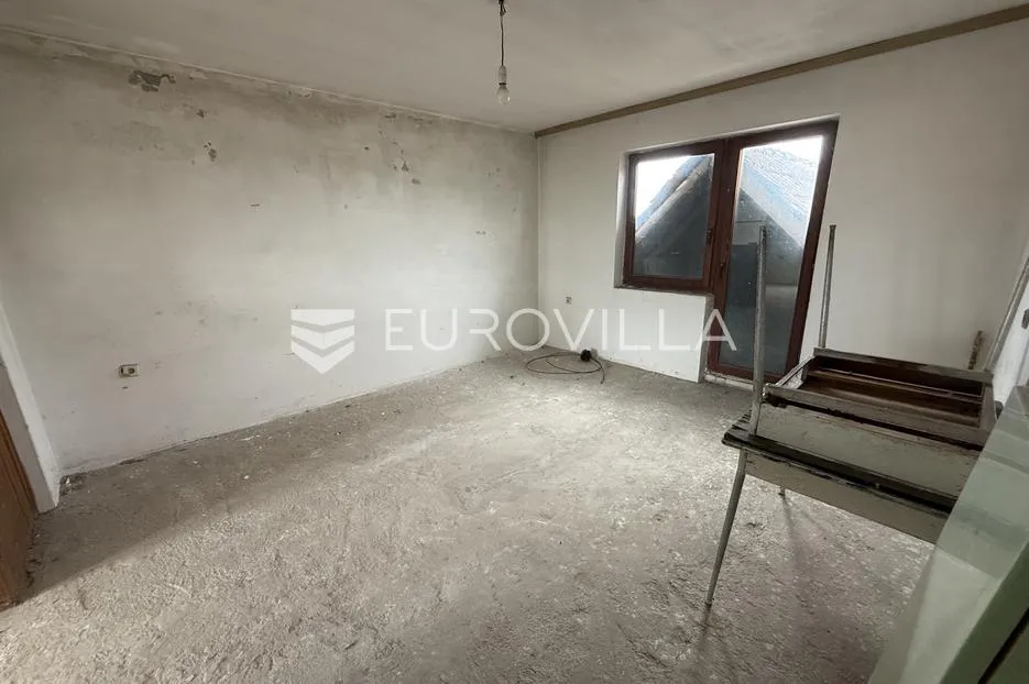 osijek, tenja, na prodaju katnica sa dvorišnim stanom na parceli od 517 m2 - slika 4