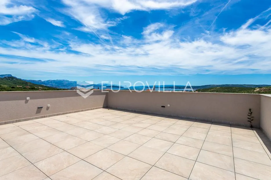trogir, plano, moderna dizajnerska vila s bazenom - slika 30