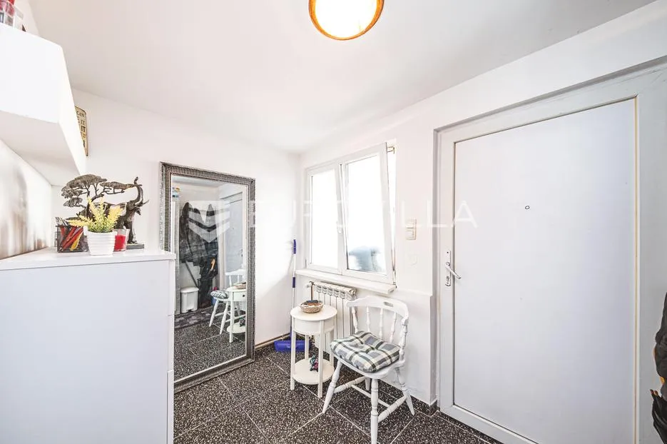 zagreb, maksimir, samostojeća kuća veličine 120 m² na parcili 238 m² - slika 10