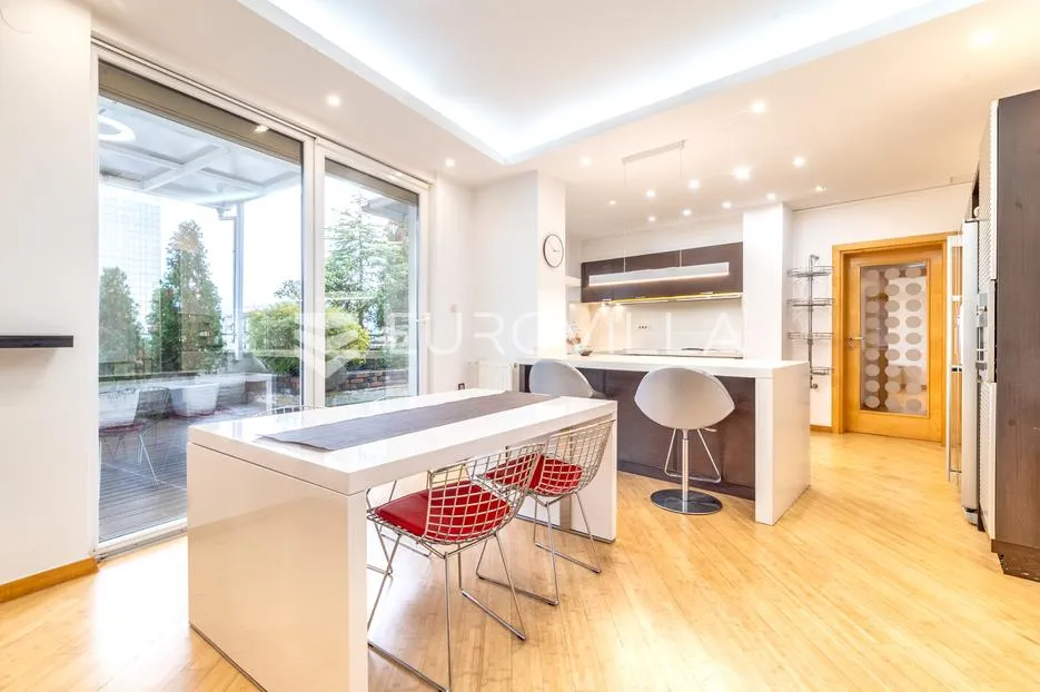 zagreb, trakošćanska, luksuzan četverosoban penthouse 304 m² i garaža za dva automobila - slika 23