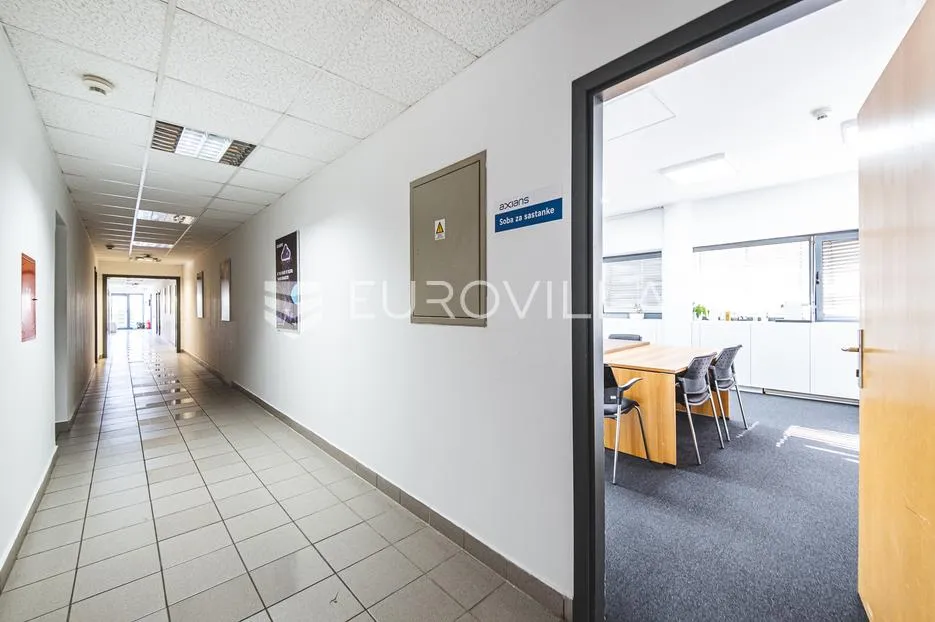 zagreb, borongaj, prostrani uredski prostor za zakup 734 m² s parkingom - slika 13