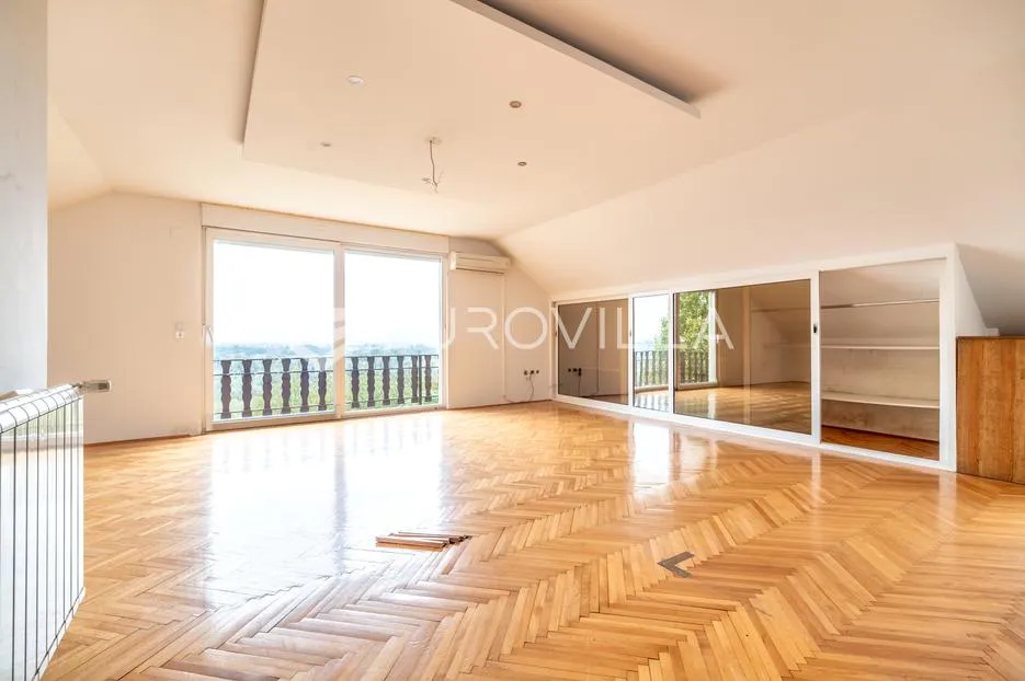 zagreb, podsused prekrasna obiteljska kuća 250 m² na parceli 4000 m² - slika 2
