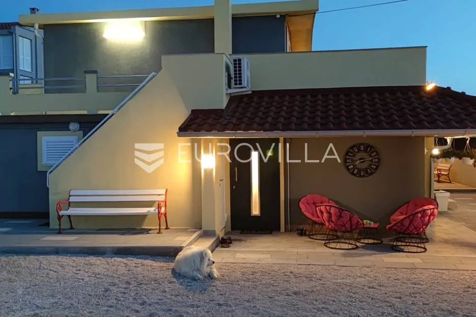 nin, ždrijac, prekrasna apartmanska vila, prvi red do mora - slika 22