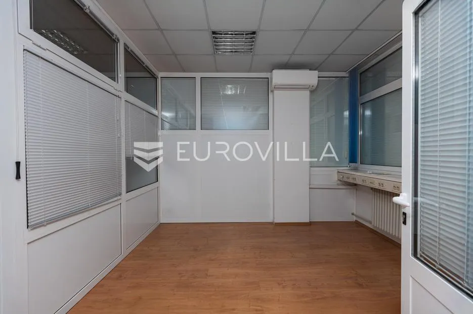 rijeka, centar, poslovni prostora 516 m², 1. kat, lift - slika 10