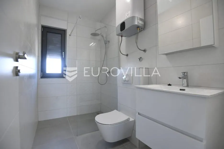 zadar, zaton, trosoban stan s krovnom terasom, 50 m od mora - slika 22