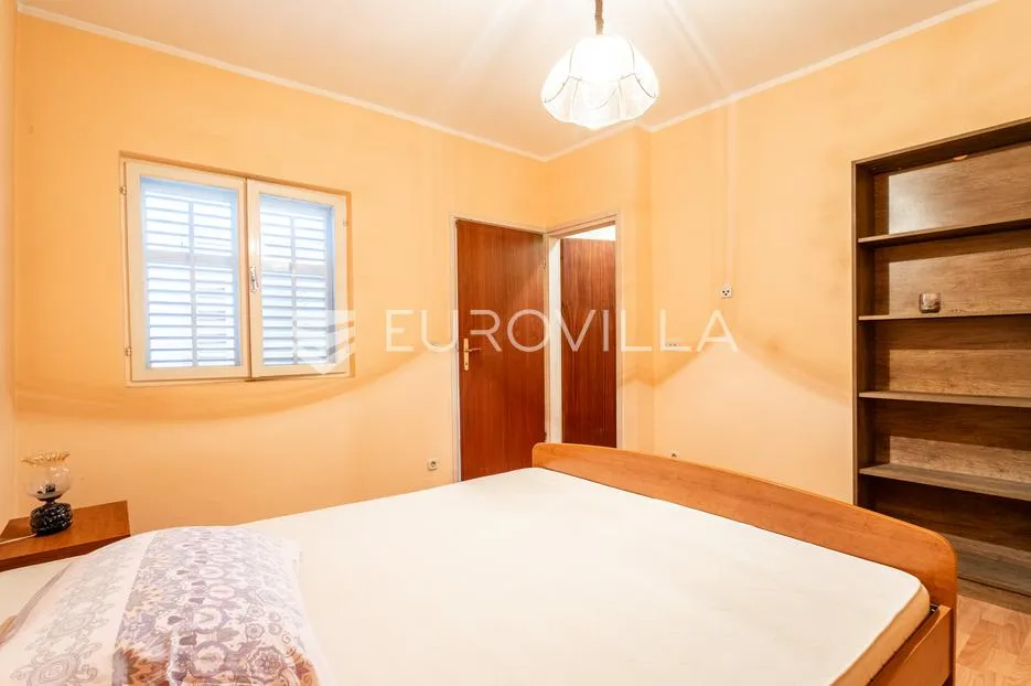 vodice, dvosoban stan na 1. katu i poslovni prostor u prizemlju, 165,52 m² - slika 8