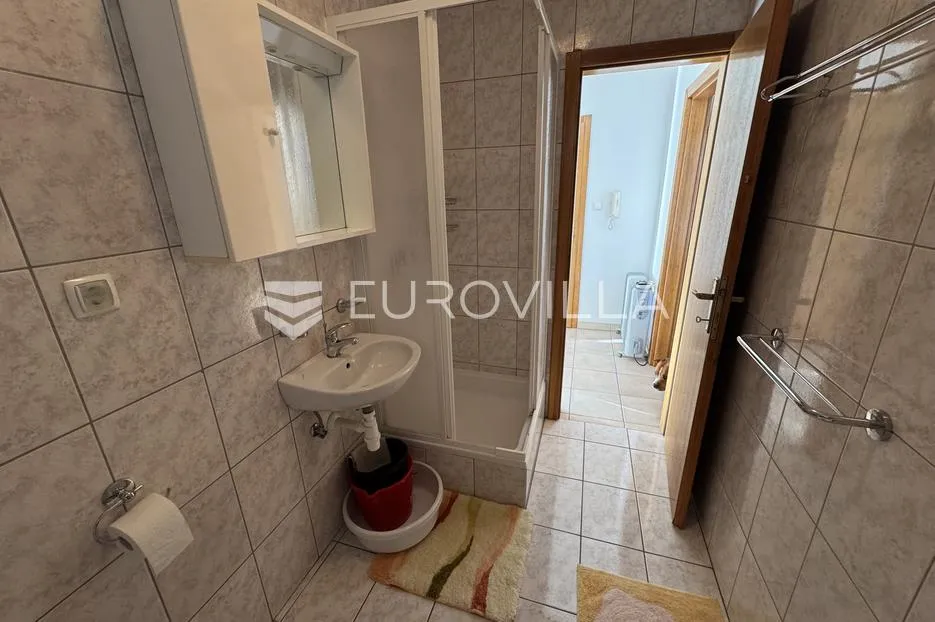 jadranovo, odličan stan 47 m² s dva balkona, 380 m od mora - slika 12