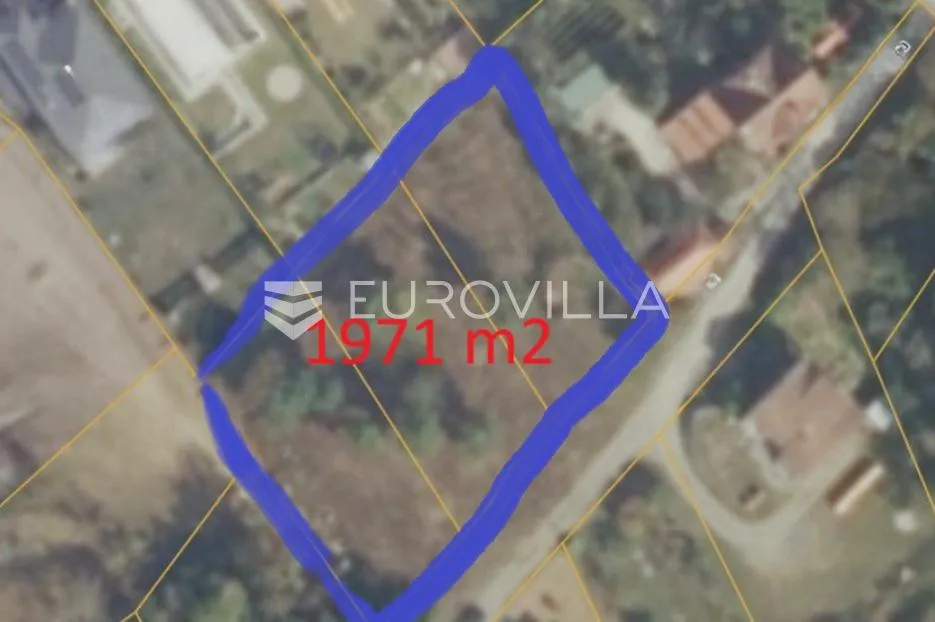 Požega, tri građevinska zemljišta 1971 m2 s panoramskim pogledom - Tekija