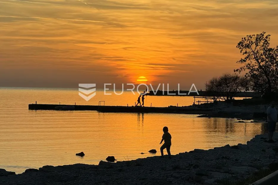 umag okolica, dvosoban stan 300m od mora, oznaka e3 - slika 6