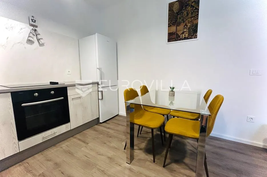 varaždin, centar, potpuno renoviran stan 86 m² u centru, idealno za život i najam - slika 2