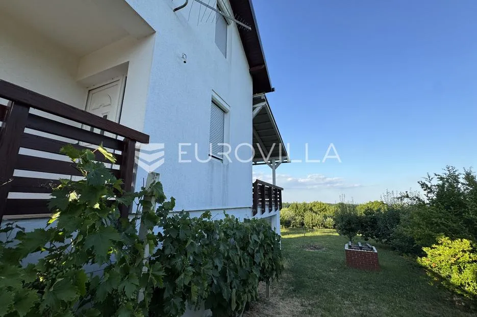 mandićevac, prekrasna katnica 150 m2 na zemljištu od 2854 m2 - slika 4
