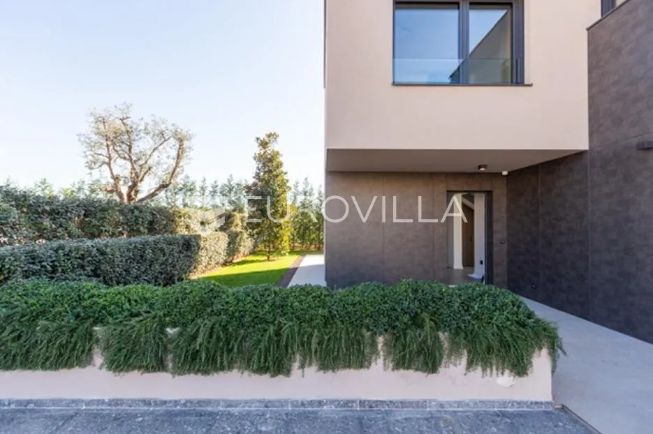 fažana, moderna vila 275 m² na velikoj besprijekornoj okućnici s grijanim bazenom - slika 48