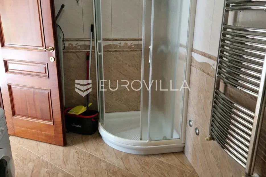umag, vila prvi red do mora - slika 20