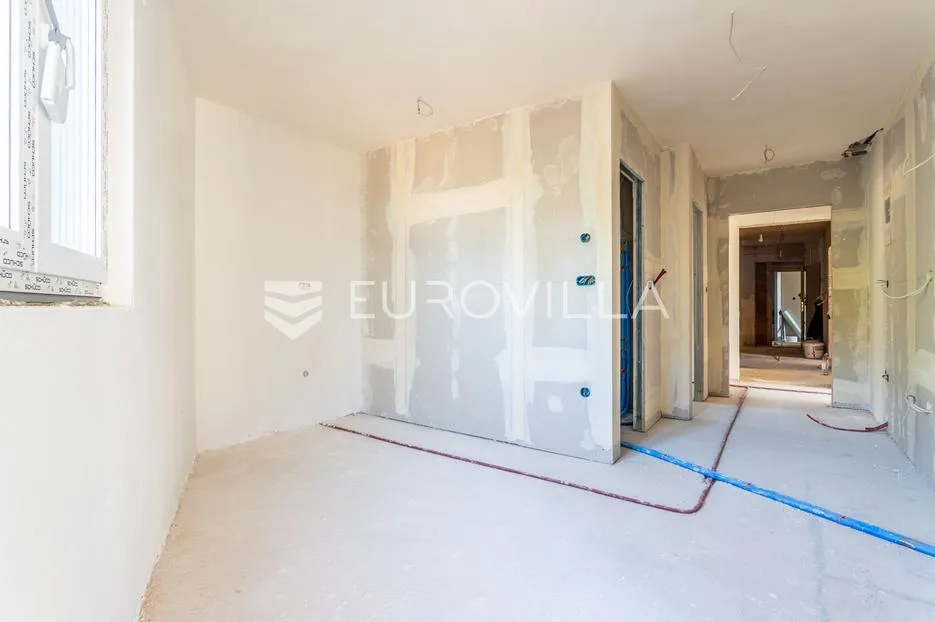 makarska, stan s pogledom na more, prenamijenjen u dva jednosobna apartmana, novogradnja - slika 4