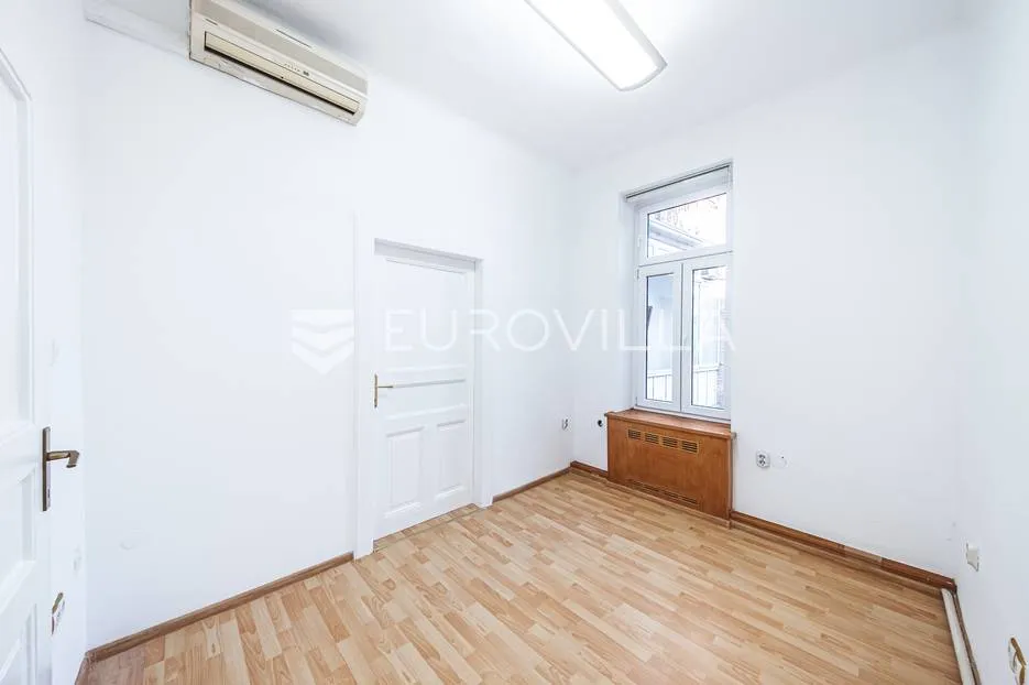 Zagreb, Vlaška ulica, prekrasan građanski peterosoban stan 150 m² - Donji grad