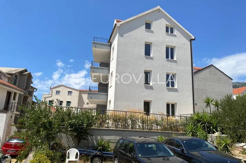 bol, atraktivan trosoban apartman 87,67 m² s vrtom novogradnja - slika 9