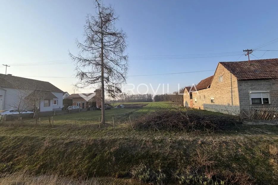 strizivojna, građevinsko zemljište 1505 m² - slika 2
