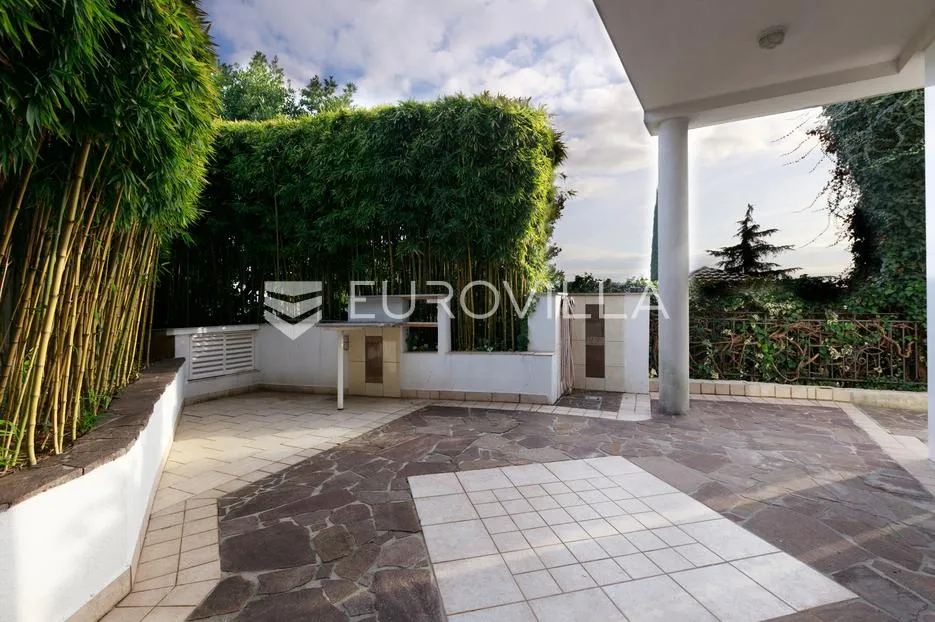 opatija, centar, dvoetažan stan 147 m², vrt, pogled na more - slika 26