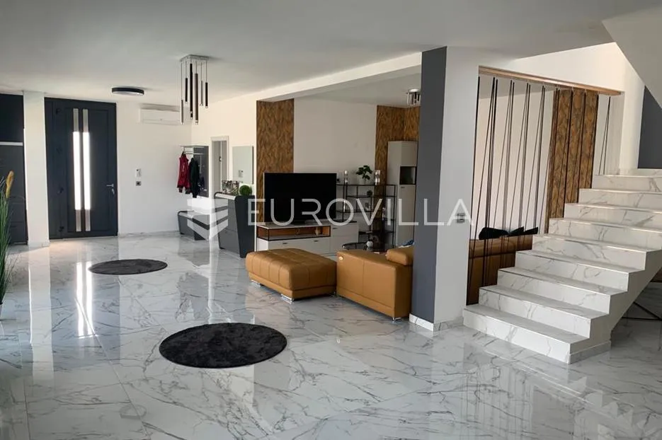 zadar, zemunik gornji, prekrasna vila s bazenom i okućnicom - slika 8