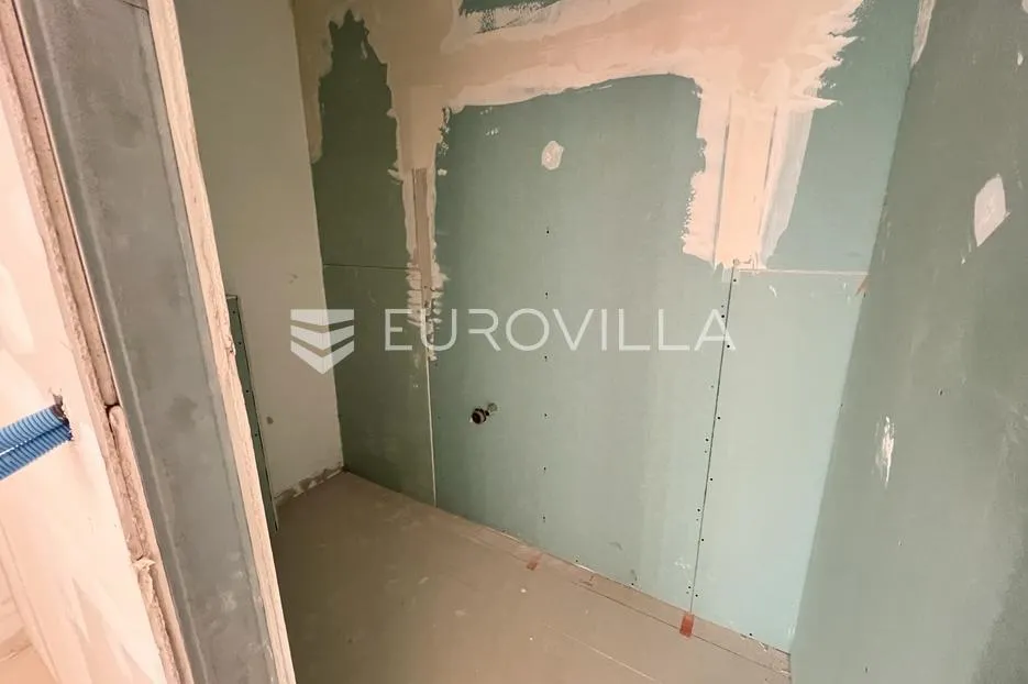 pula, monvidal, prizemni poslovni prostor s pet parkirnih mjesta 130 m² - slika 3