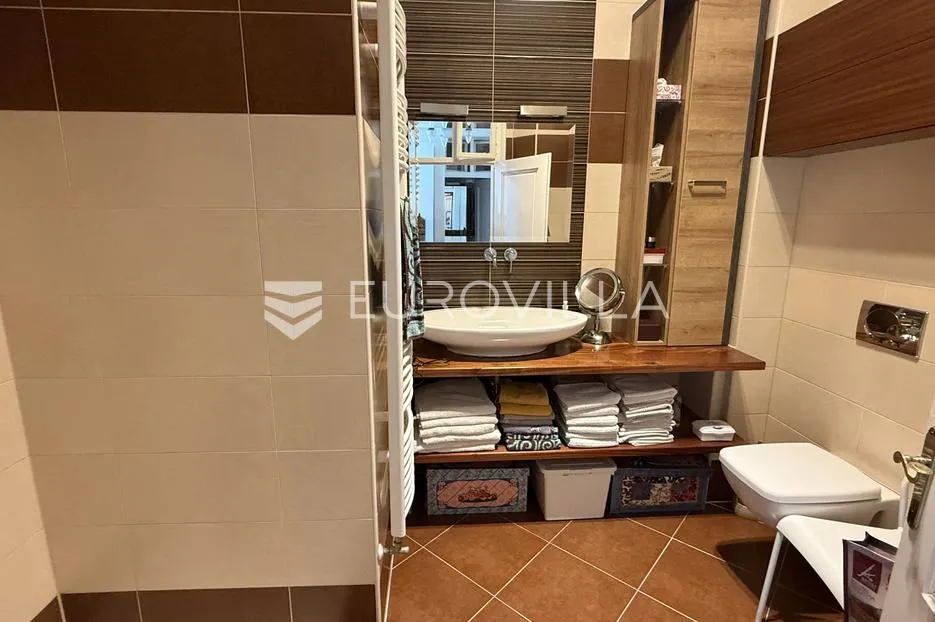 osijek, centar grada, uređen 3, soban stan površine 86 m² na 1. katu - slika 13