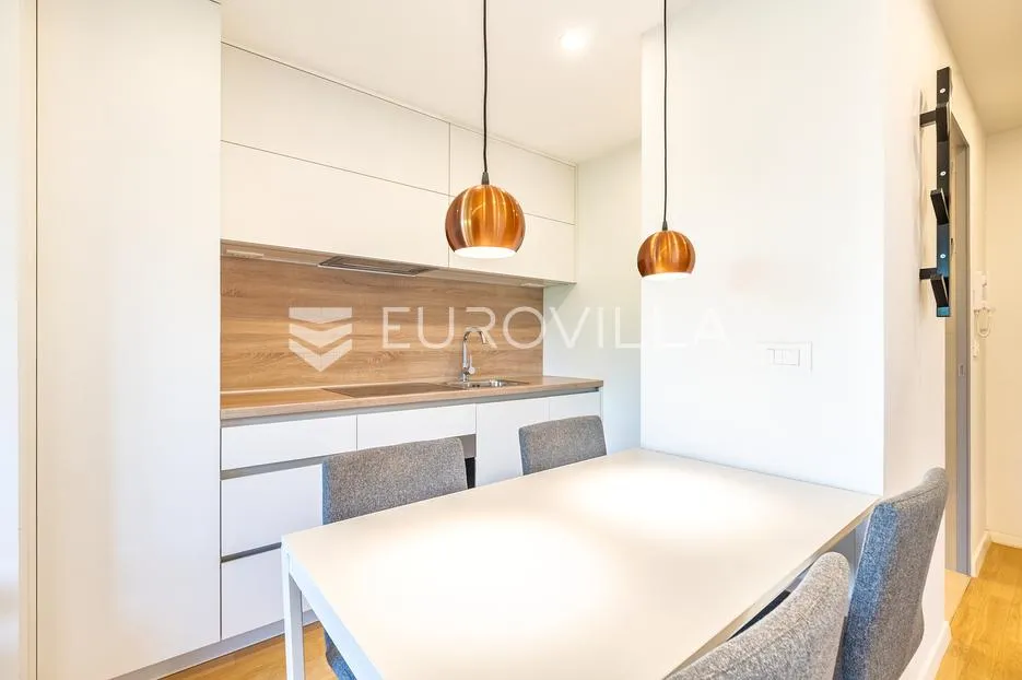 zagreb, jarun, atraktivan dvosoban stan s loggiom 39 m² - slika 5