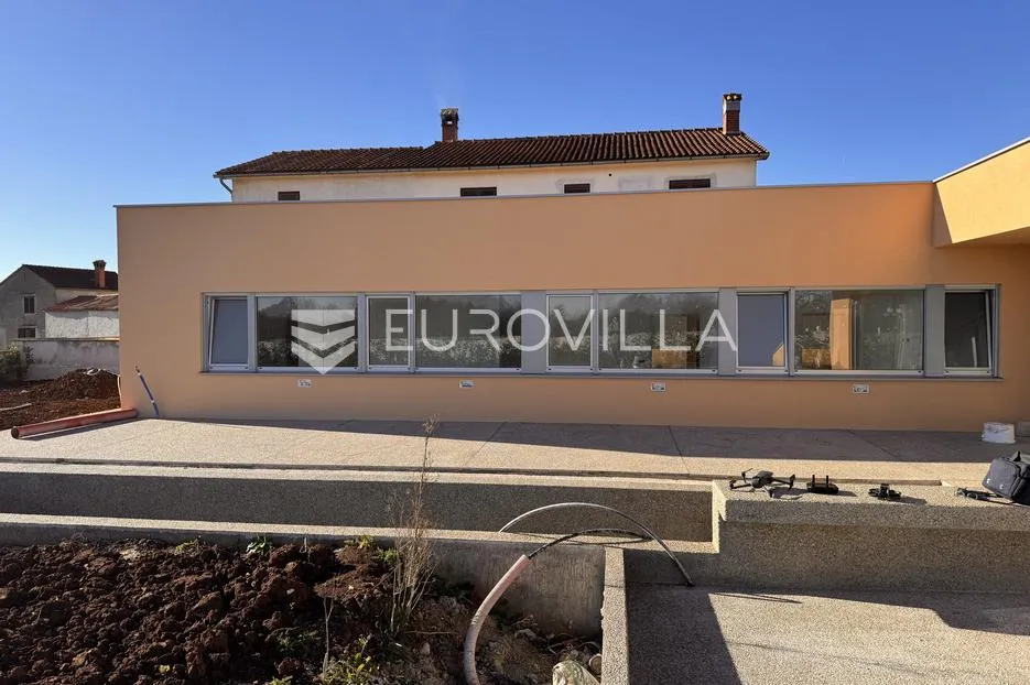 istra, žminj, kvalitetna nova prizemna kuća na mirnoj lokaciji s bazenom 42 m², 145 m² - slika 16