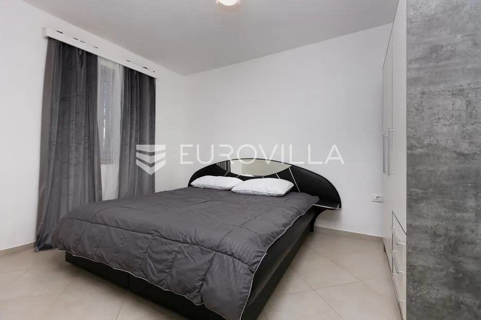 senj, kuća 160 m² s vrtom i pogledom na more - slika 3