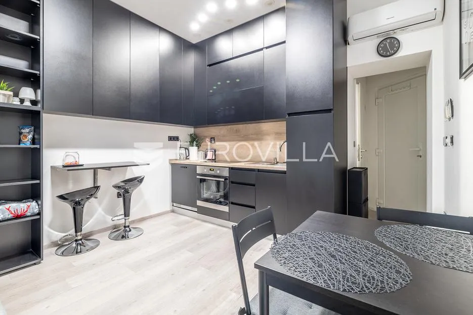 zagreb, centar, kneza ljudevita posavskog, dva potpuno opremljena studio apartmana,18 m² i 20 m² - slika 8