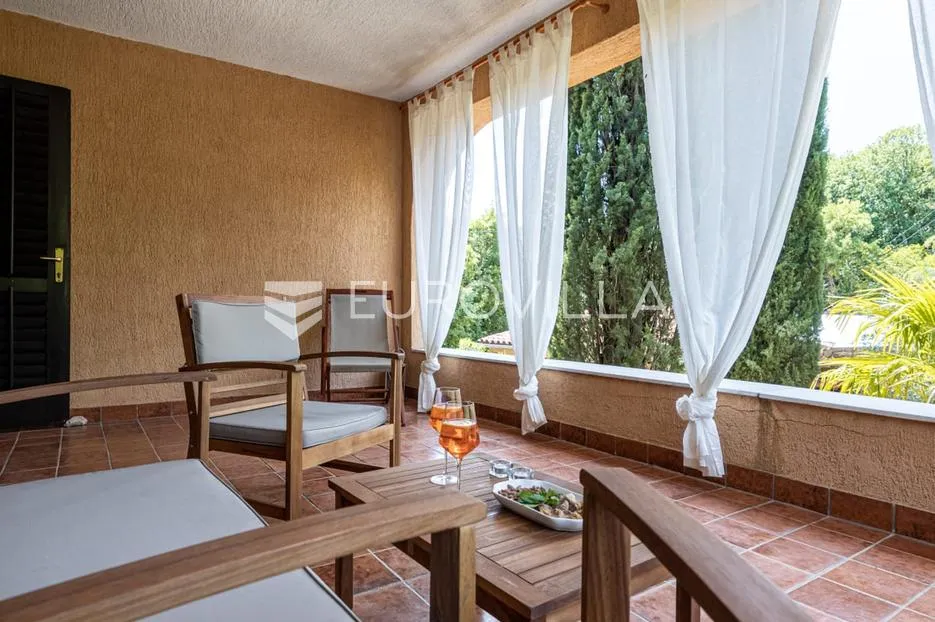 otok krk, gostinjac, šarmantna kuća nkp 180 m2 - slika 16