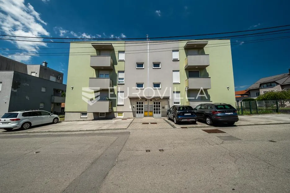 zagreb, vukomerec, funkcionalan trosoban stan 55 m² s parkirnim mjestom - slika 10