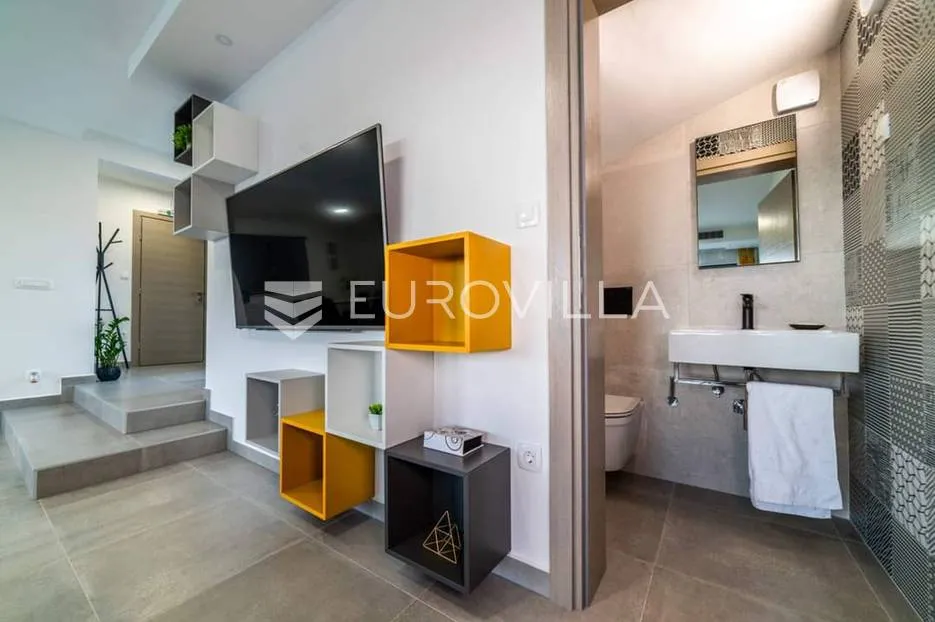 istra, poreč, vila s bazenom i vrtom - slika 33