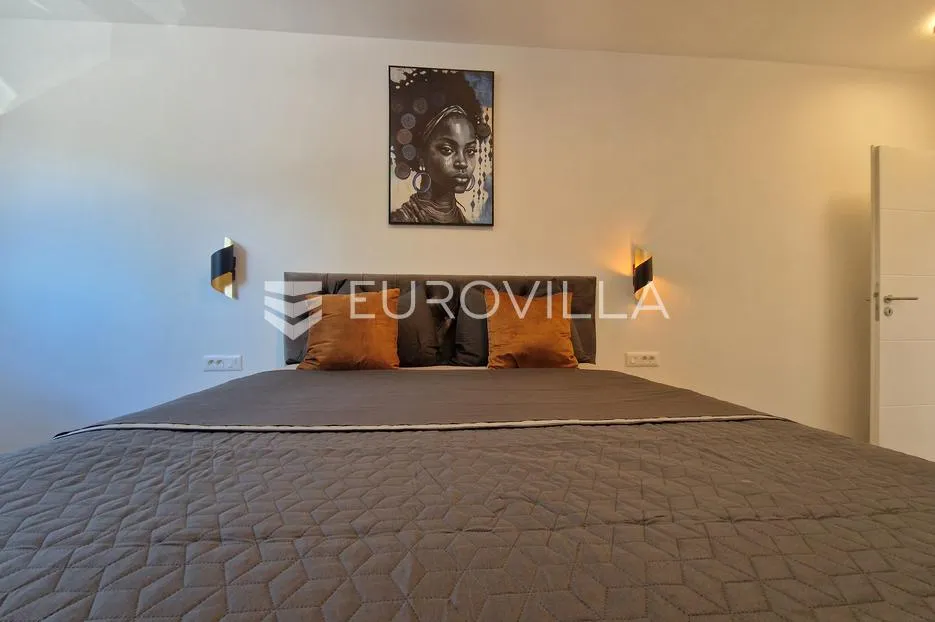 vir, moderan apartman s dvije spavaće sobe, terasom, vrtom i 2 parkirna mjesta, centar - slika 3