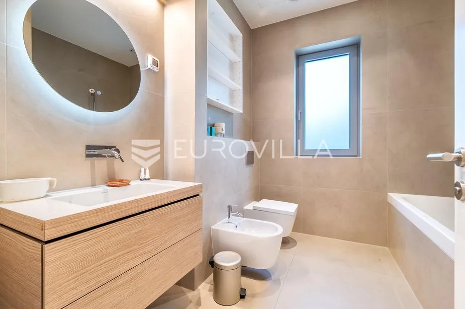 šalata, novogradnja, luksuzan četverosoban stan s vrtom, wellness, apartman - slika 16