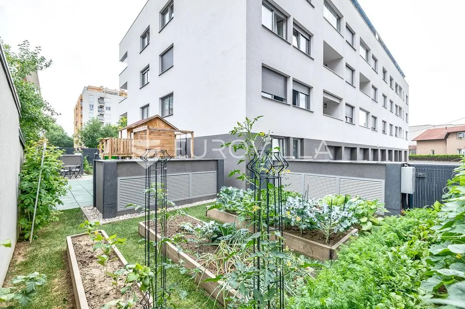 zagreb, vrapče, bolnička, luksuzan četverosoban stan s vrtom 140 m², garaža - slika 10