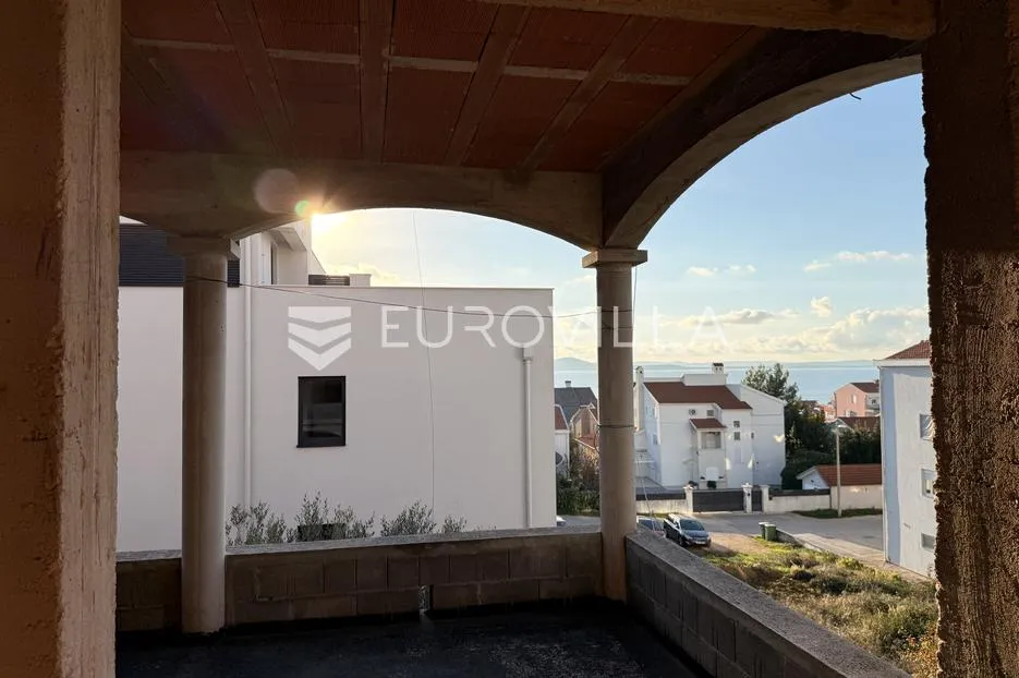 zadar, diklo – kuća u roh-bau fazi s 6 stambenih jedinica i otvorenim pogledom na more - slika 12