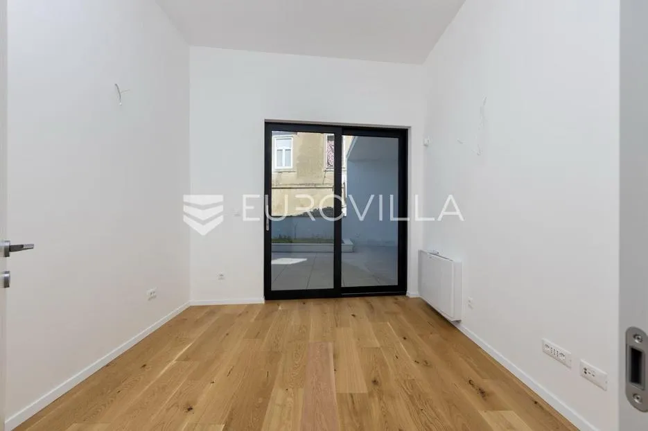 rijeka, pećine, novogradnja, luksuzan četverosoban stan 200,29 m² prvi red do mora - slika 16