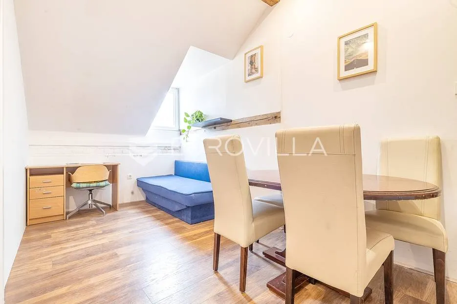 Zagreb, Šenoina ulica, uređen dvosoban stan 30 m² - Donji grad