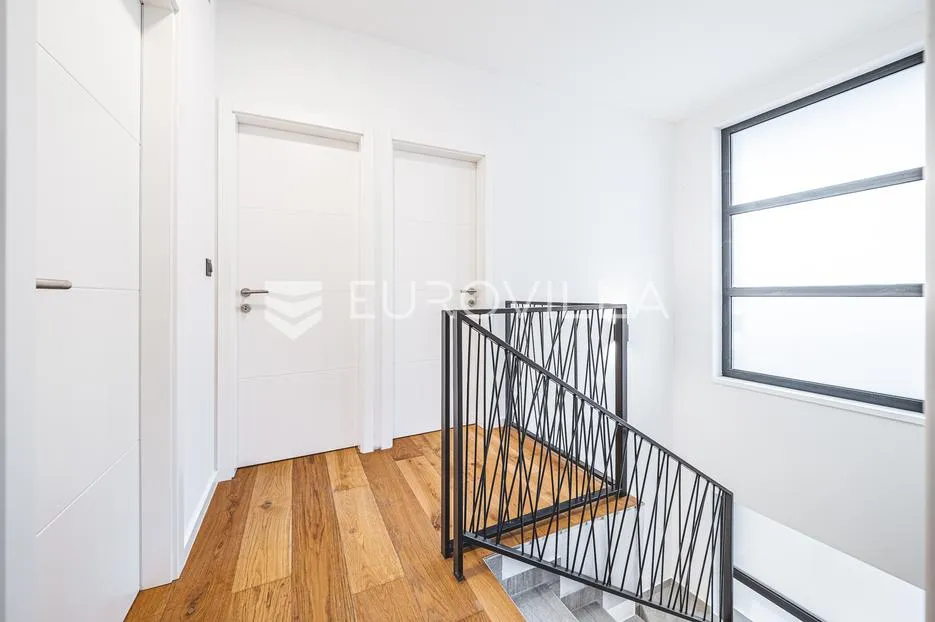 zagreb, rudeš, novogradnja, četverosobni stan nkp 110 m2 - slika 14