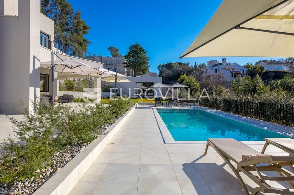 otok krk, malinska, luksuzna vila s dva apartmana u prvom redu do mora - slika 40