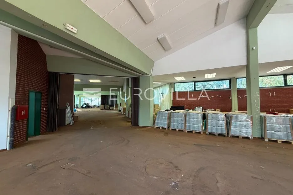 đakovo, strogi centar, poslovni prostor 500 m² - slika 11