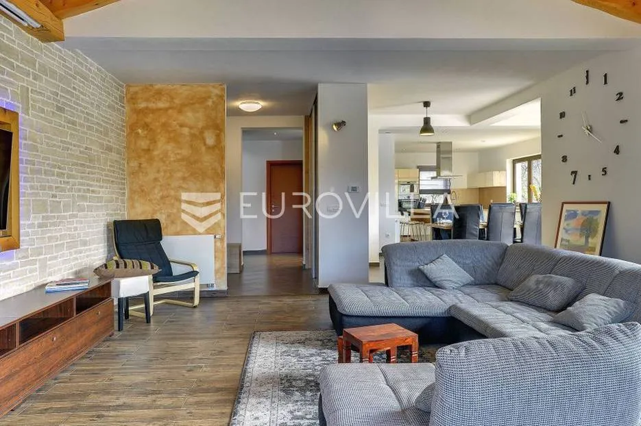 istra, rovinjsko selo, kuća za odmor površine 400 m2 - slika 14