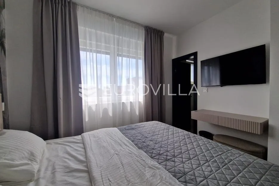 vir, predivna moderna vila s bazenom u centru mjesta, vrhunska lokacija, 450 m od mora - slika 66
